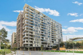 Modern 2 Bedroom Apartment next to North Ryde Metro Sydney